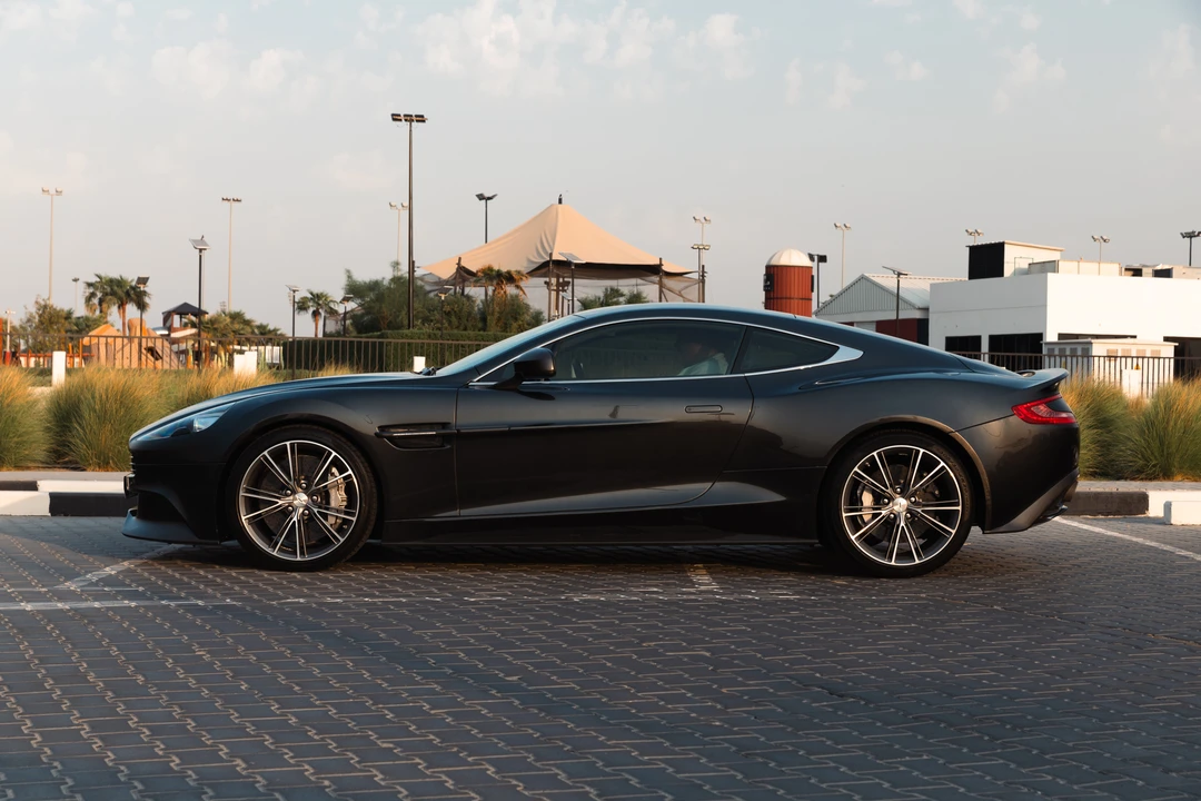 2016 Aston Martin Vanquish 2nd Gen - Image 8 of 31