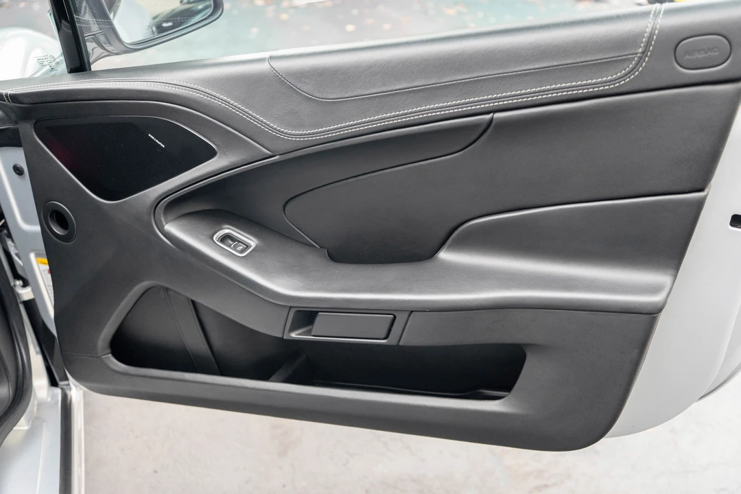 2016 Aston Martin Vanquish 2nd Gen - Image 30 of 31