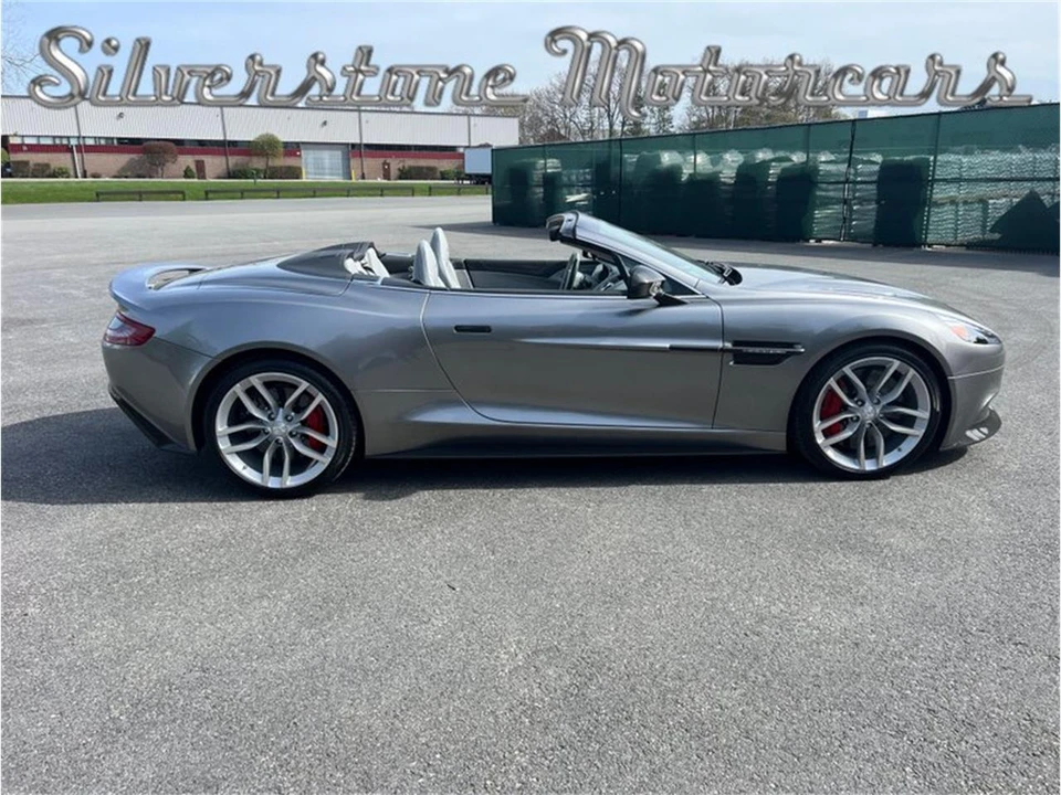 2016 Aston Martin Vanquish 2nd Gen - Image 9 of 31