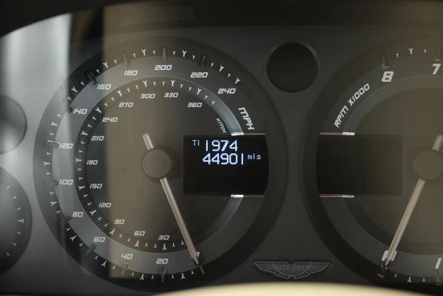 2016 Aston Martin Vanquish 2nd Gen - Image 25 of 31