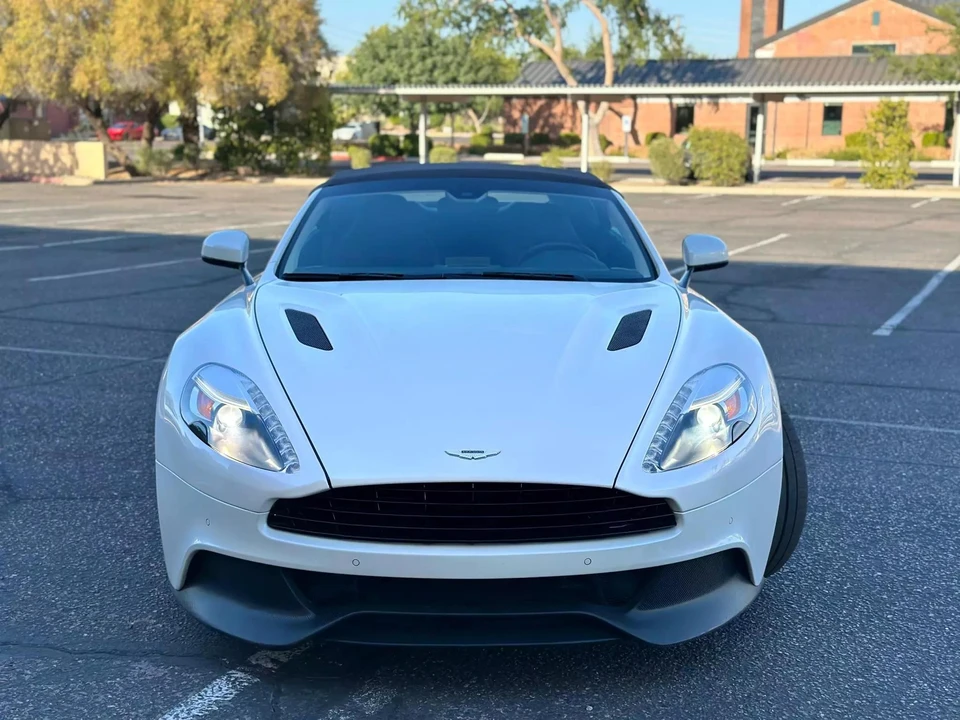 2016 Aston Martin Vanquish 2nd Gen - Image 17 of 31