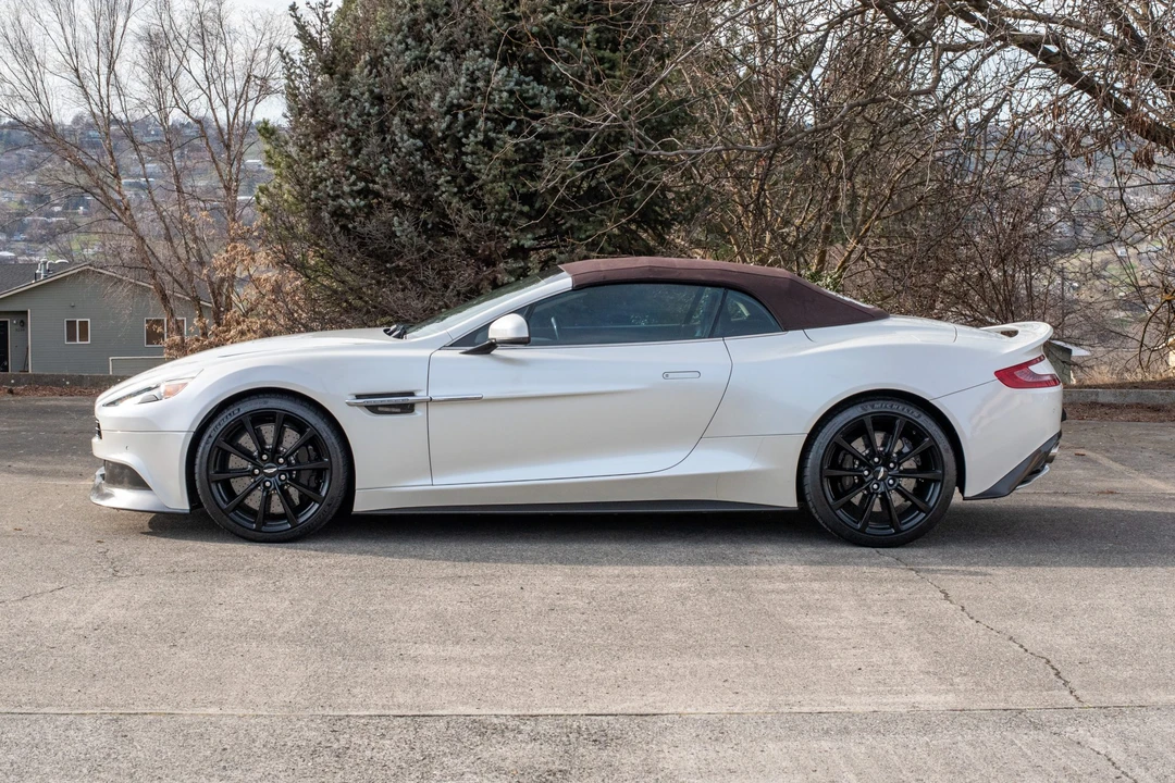 2016 Aston Martin Vanquish 2nd Gen - Image 12 of 31