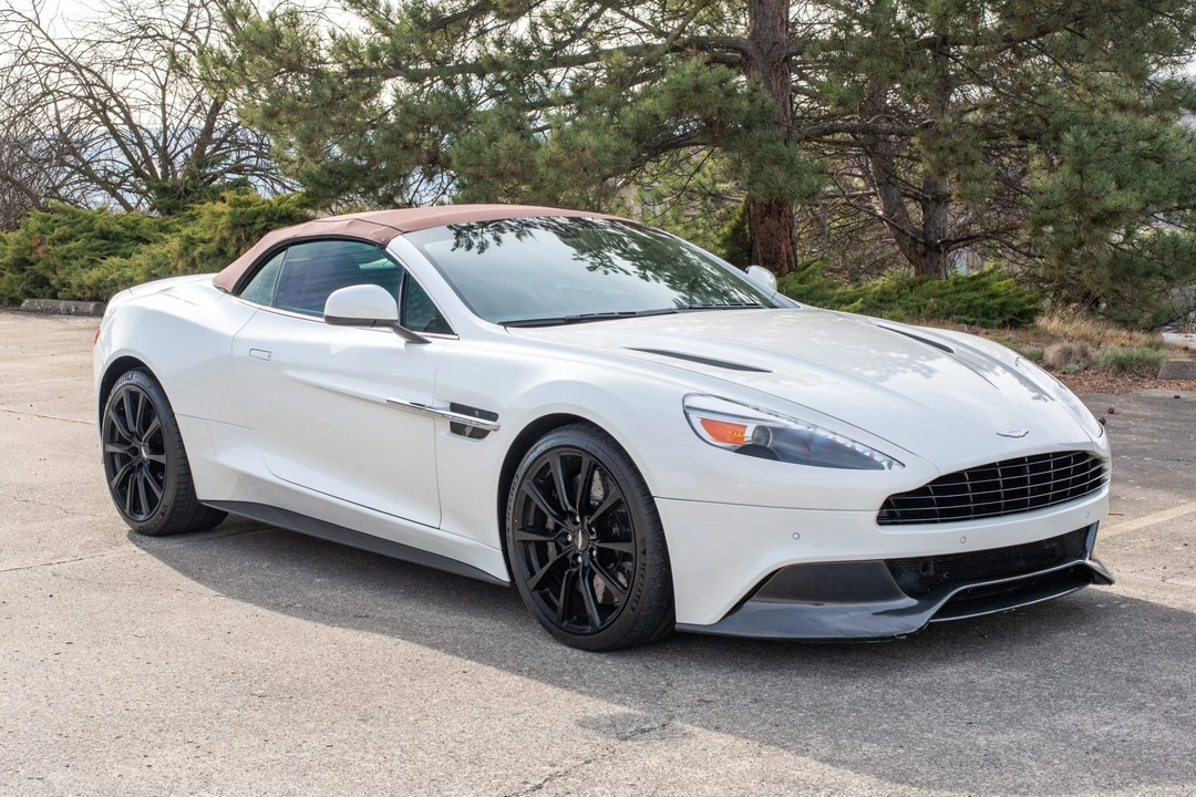 2016 Aston Martin Vanquish 2nd Gen - Image 16 of 31