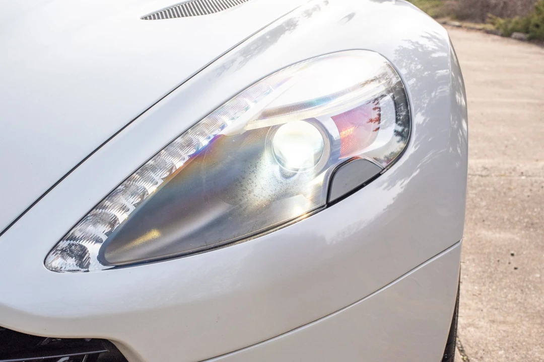 2016 Aston Martin Vanquish 2nd Gen - Image 23 of 31