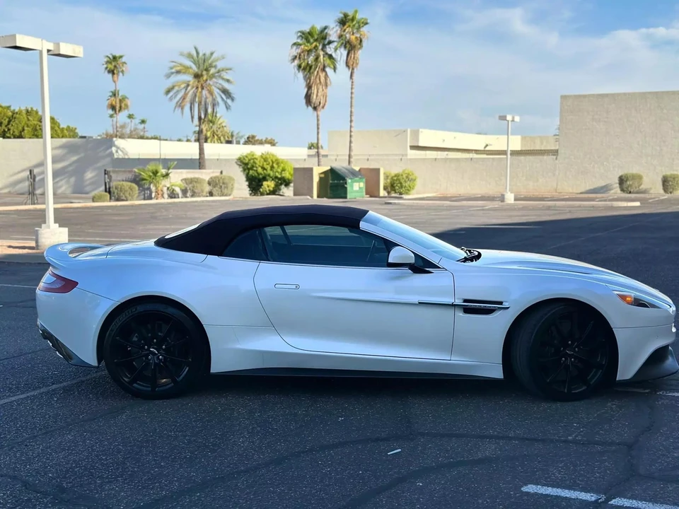 2016 Aston Martin Vanquish 2nd Gen - Image 15 of 31