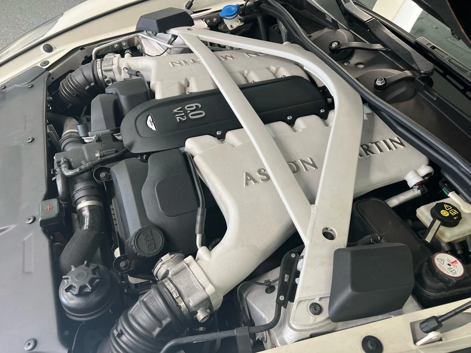 2016 Aston Martin Vanquish 2nd Gen - Image 29 of 31