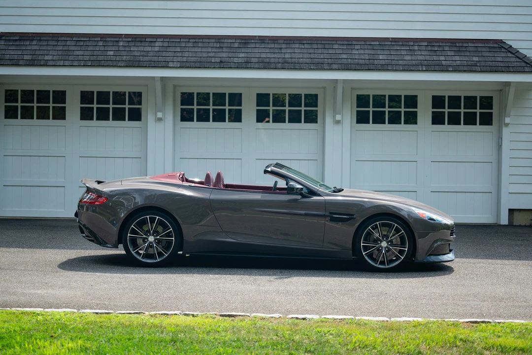 2016 Aston Martin Vanquish 2nd Gen - Image 10 of 31