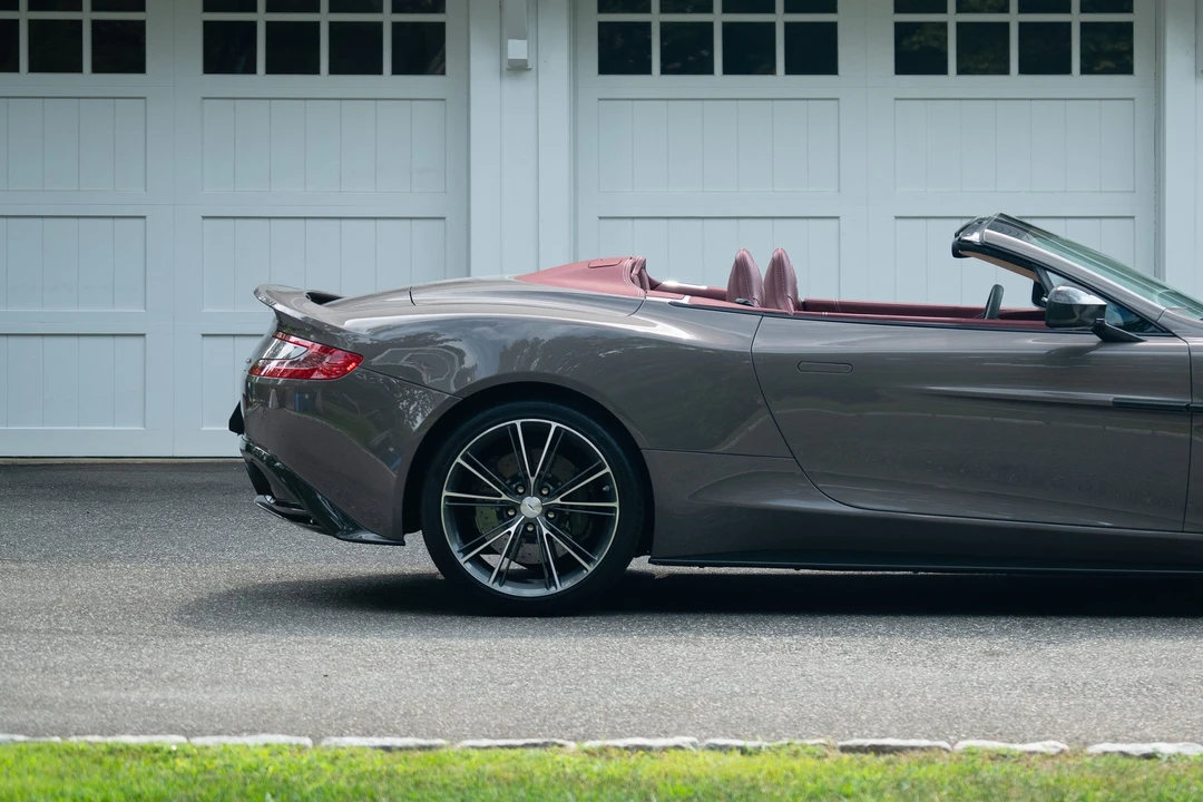 2016 Aston Martin Vanquish 2nd Gen - Image 11 of 31