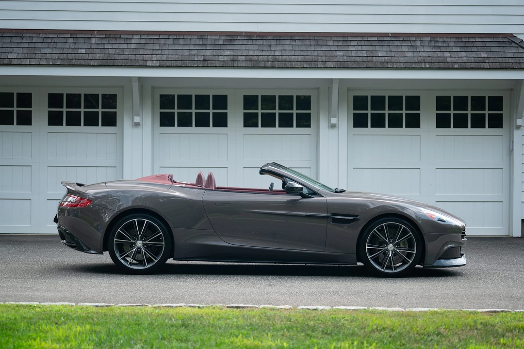 2016 Aston Martin Vanquish 2nd Gen - Image 12 of 31
