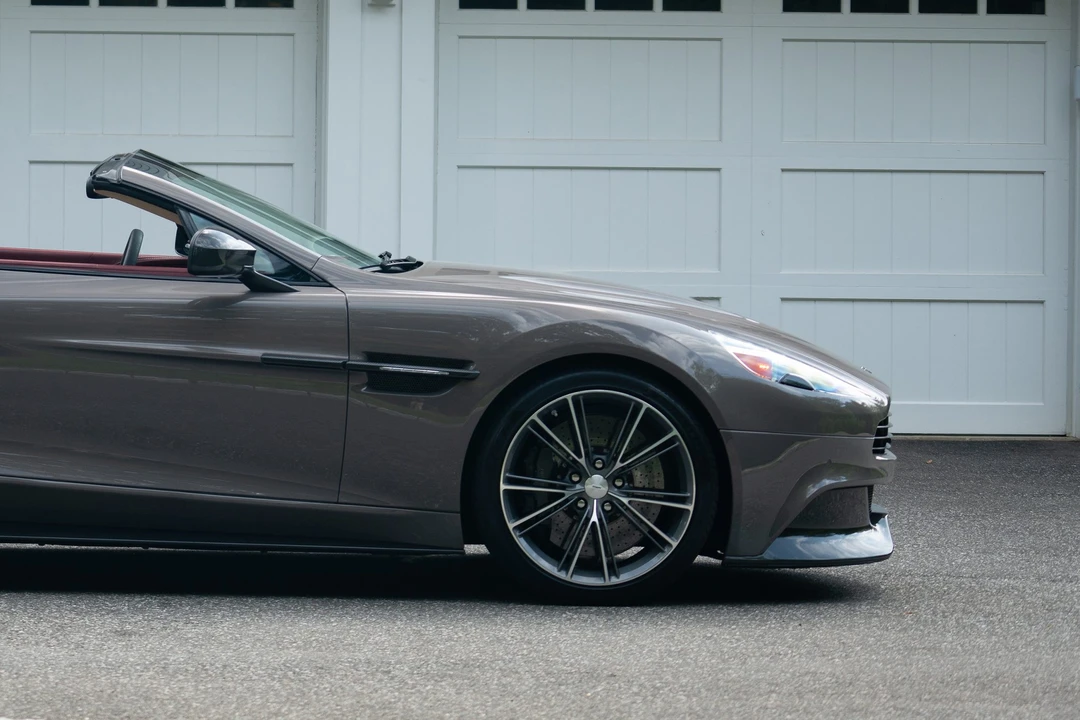 2016 Aston Martin Vanquish 2nd Gen - Image 13 of 31