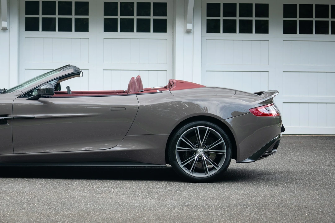 2016 Aston Martin Vanquish 2nd Gen - Image 22 of 31