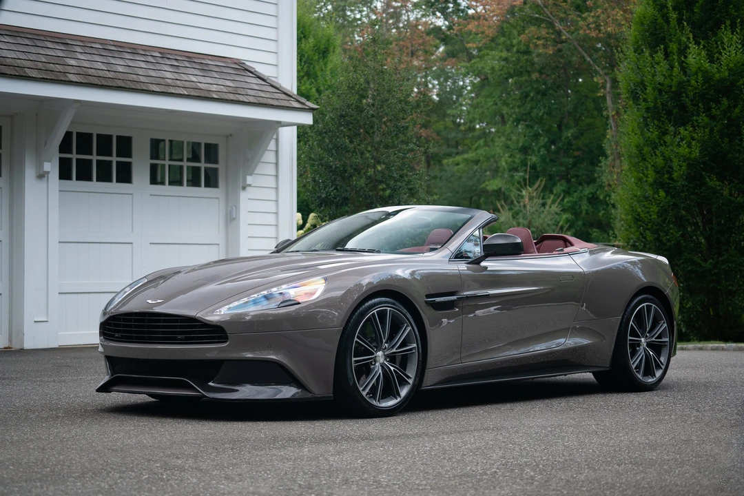 2016 Aston Martin Vanquish 2nd Gen - Image 25 of 31