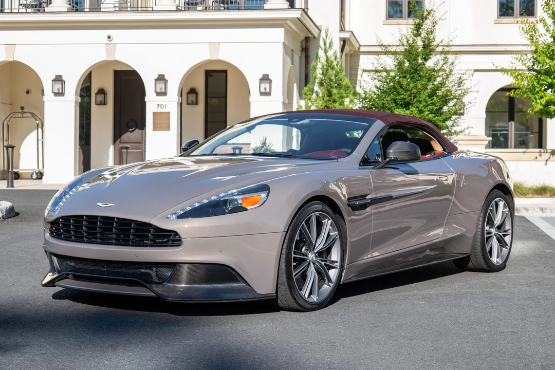 2016 Aston Martin Vanquish 2nd Gen - Image 9 of 31