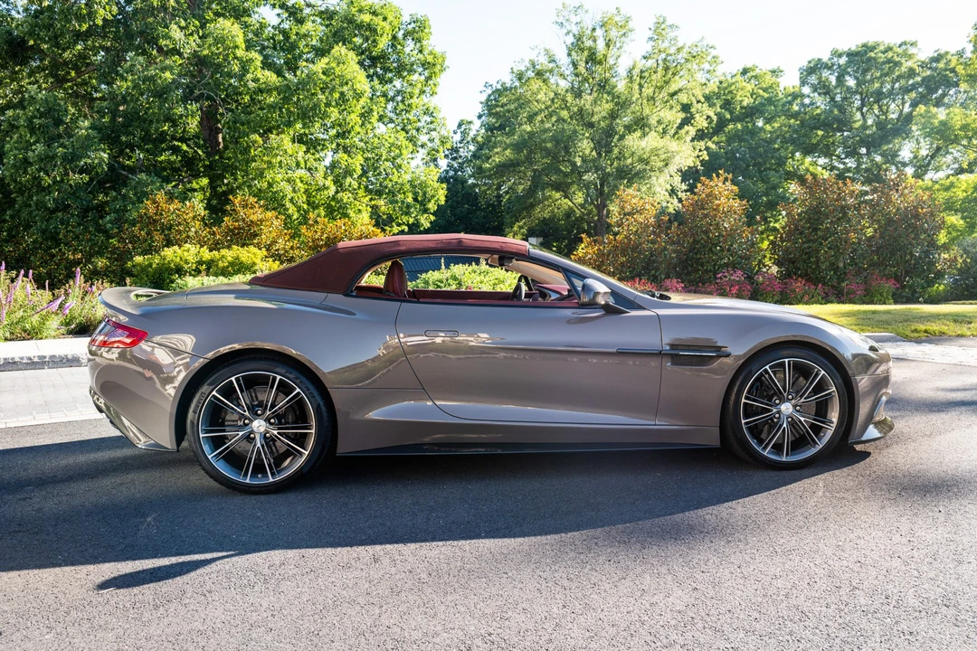 2016 Aston Martin Vanquish 2nd Gen - Image 12 of 31