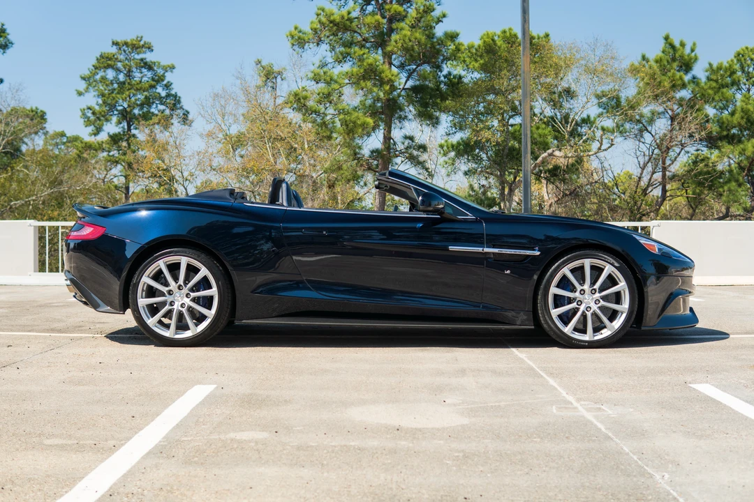 2016 Aston Martin Vanquish 2nd Gen - Image 13 of 31