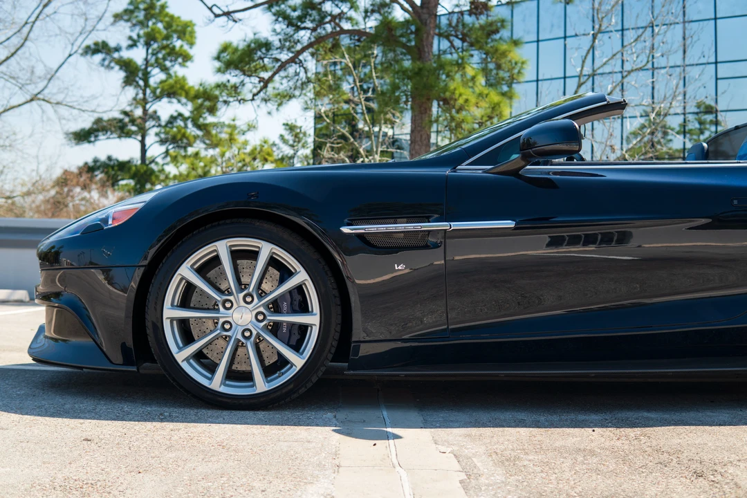 2016 Aston Martin Vanquish 2nd Gen - Image 22 of 31