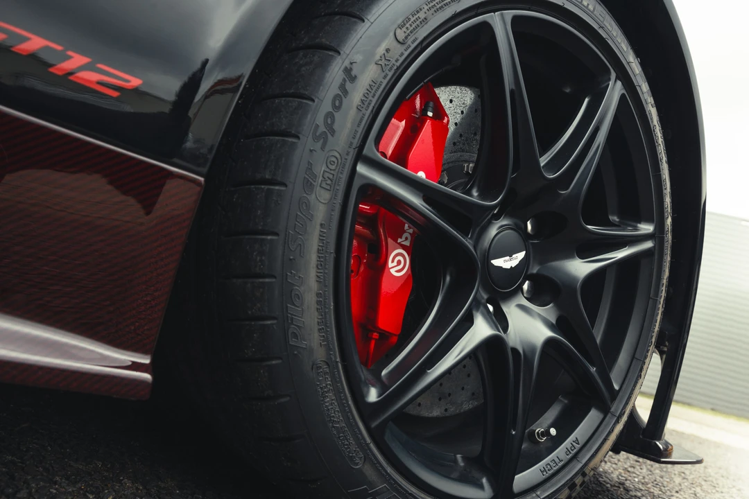 2016 Aston Martin V12 Vantage (2010-2018) - Image 11 of 31