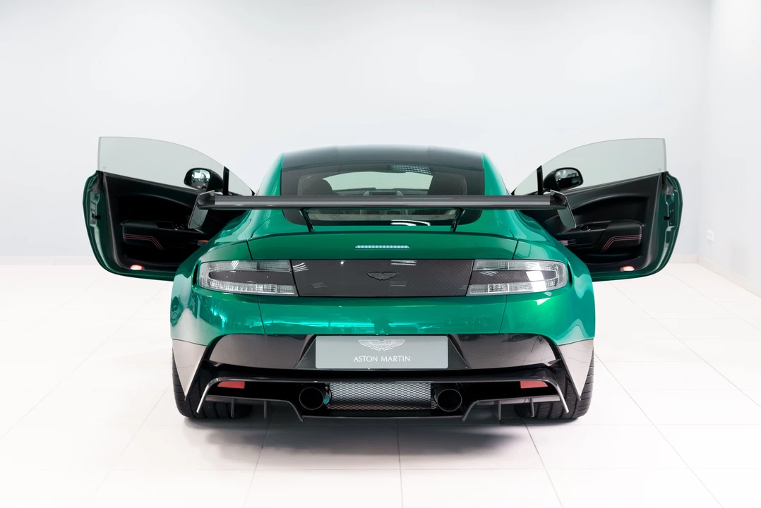 2016 Aston Martin V12 Vantage (2010-2018) - Image 10 of 31