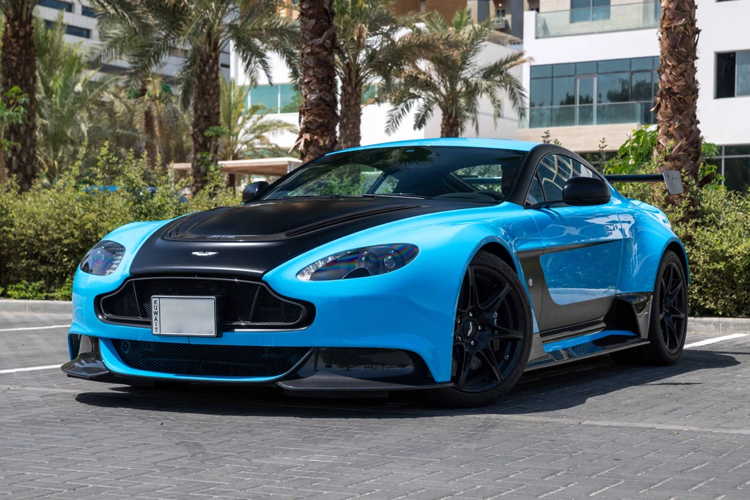 2016 Aston Martin Vantage - Image 10 of 31