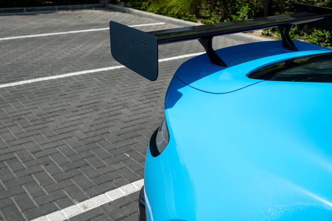 2016 Aston Martin Vantage - Image 14 of 31
