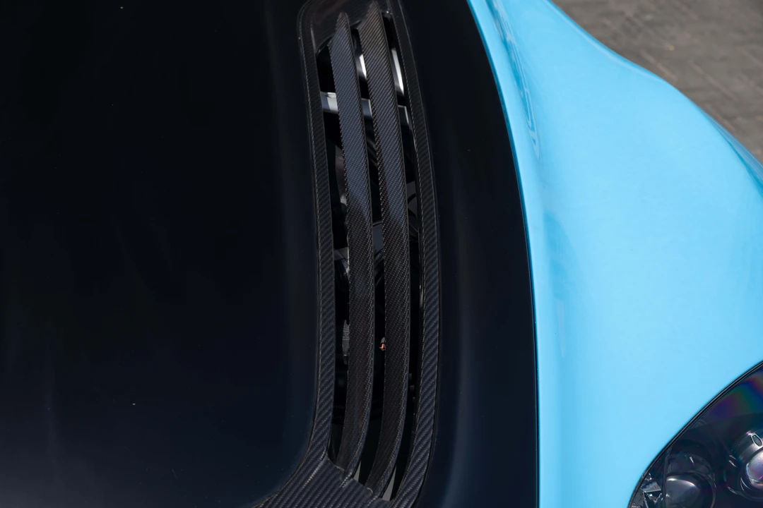 2016 Aston Martin Vantage - Image 21 of 31