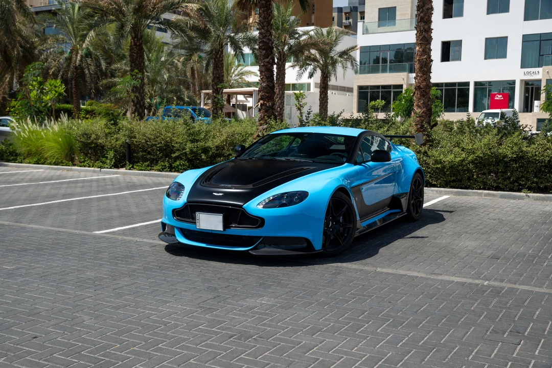 2016 Aston Martin Vantage - Image 8 of 31