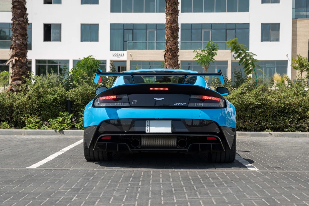 2016 Aston Martin Vantage - Image 5 of 31