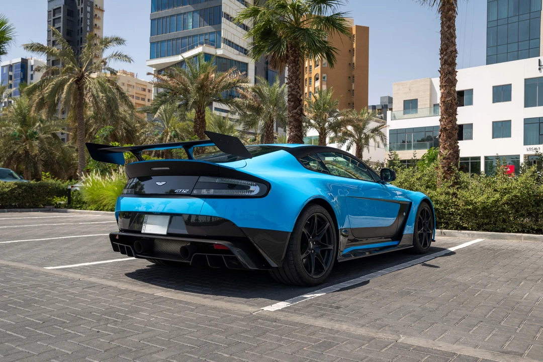 2016 Aston Martin Vantage - Image 4 of 31
