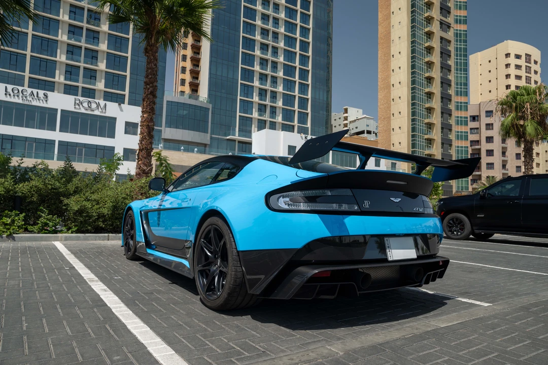 2016 Aston Martin Vantage - Image 6 of 31