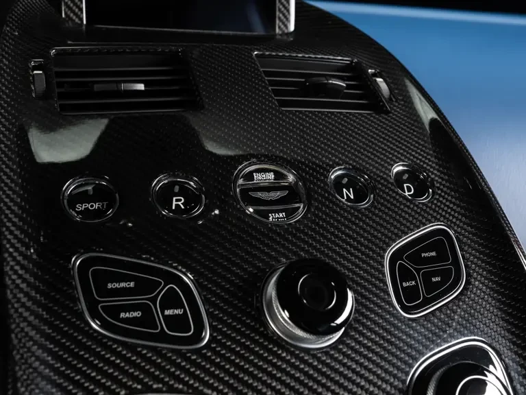 2016 Aston Martin V12 Vantage (2010-2018) - Image 15 of 31