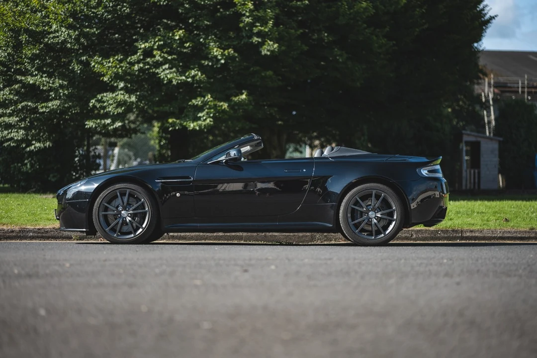 2016 Aston Martin V8 Vantage (2006-2017) - Image 17 of 30