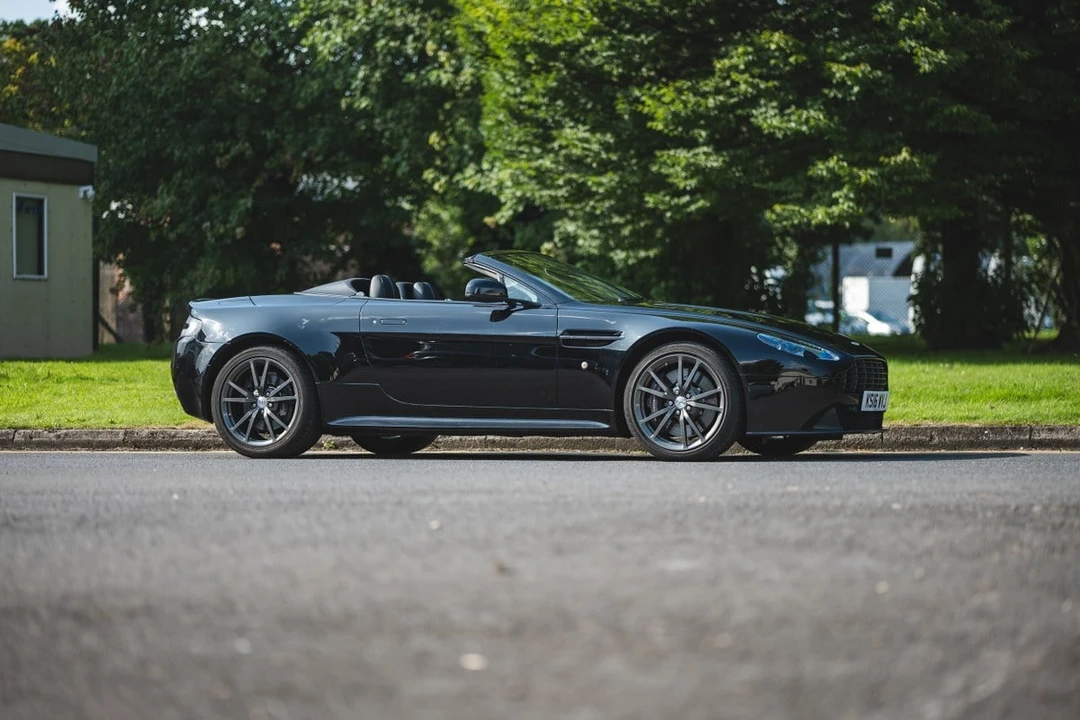 2016 Aston Martin V8 Vantage (2006-2017) - Image 10 of 30