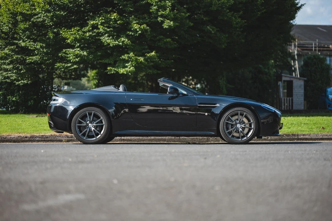 2016 Aston Martin V8 Vantage (2006-2017) - Image 13 of 30