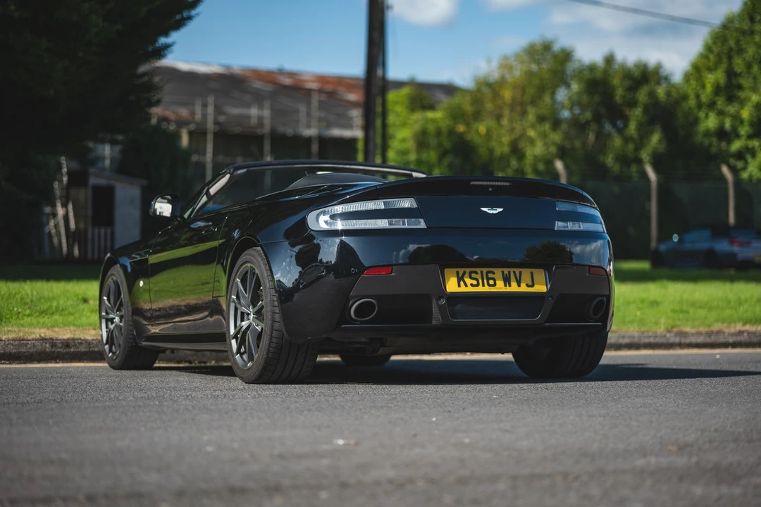 2016 Aston Martin V8 Vantage (2006-2017) - Image 9 of 30