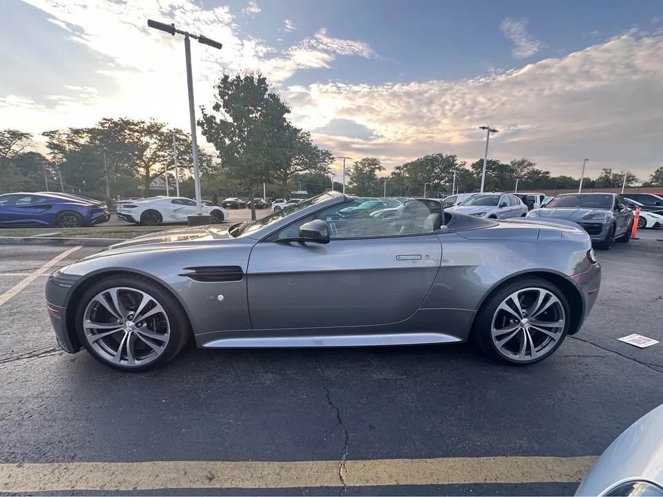 2016 Aston Martin Vantage - Image 2 of 11