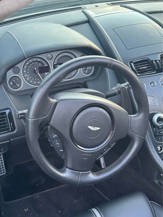 2016 Aston Martin Vantage - Image 6 of 11