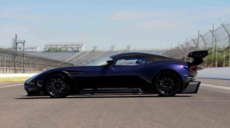 2016 Aston Martin Vulcan - Image 2 of 11