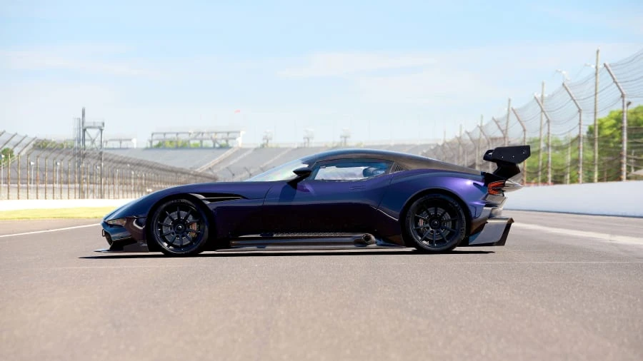 2016 Aston Martin Vulcan - Image 2 of 12