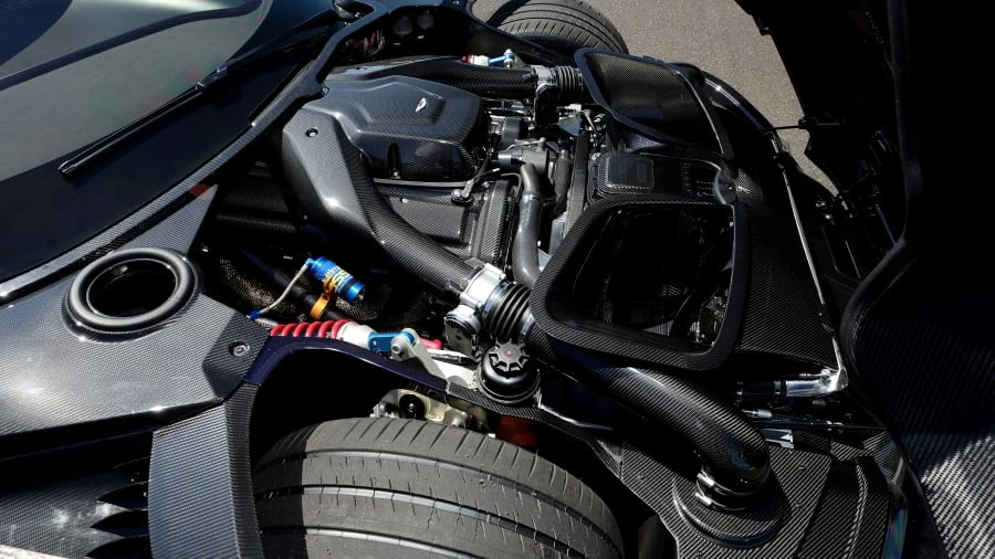 2016 Aston Martin Vulcan - Image 7 of 12