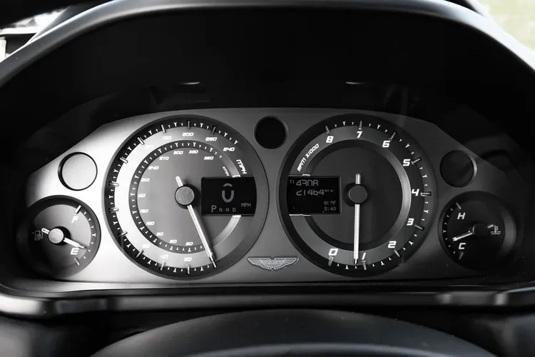 2016 Aston Martin Vanquish 2nd Gen - Image 11 of 17