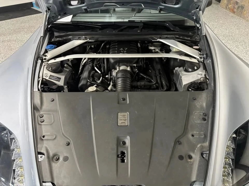 2016 Aston Martin Vantage - Image 11 of 20