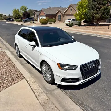 2016 Audi A3 Sportback e-tron Premium Plus