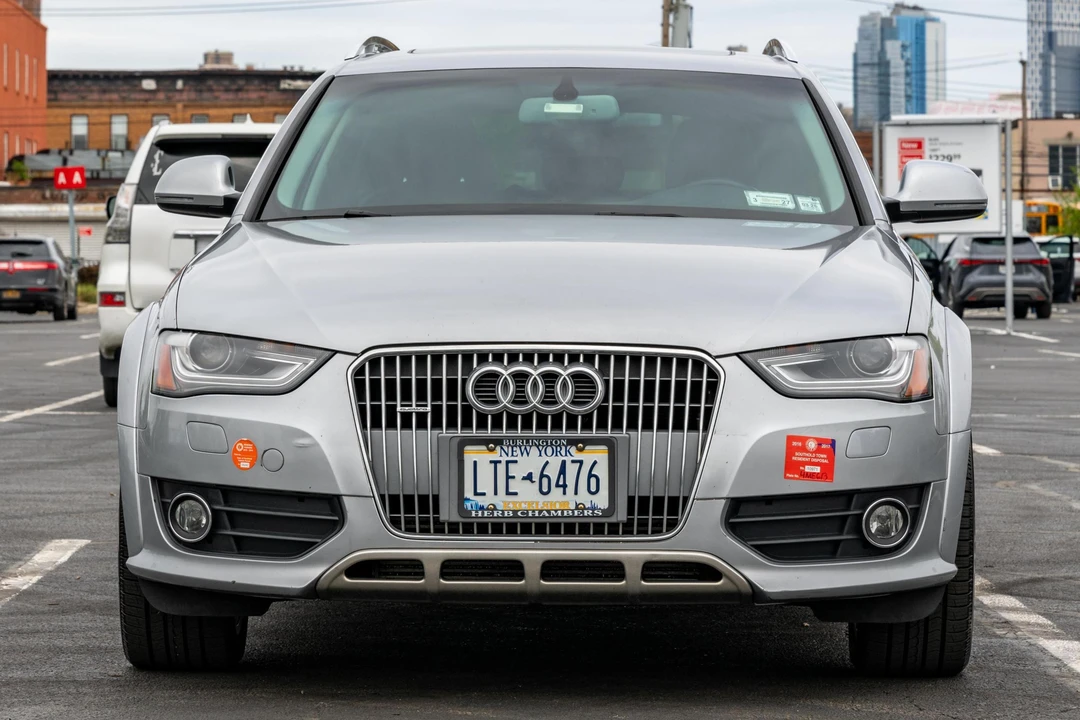 2016 Audi B8 A4 - Image 2 of 31