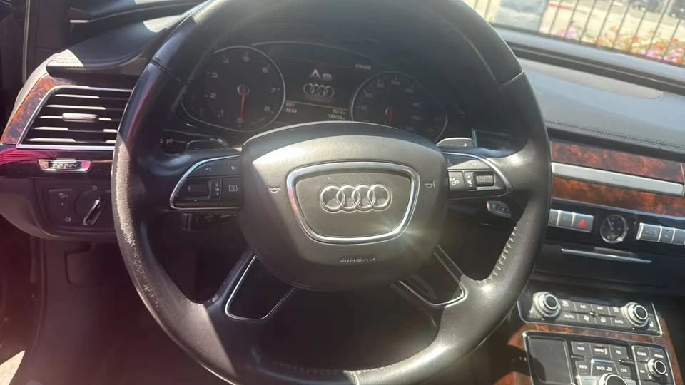 2016 Audi D4 A8 - Image 10 of 20