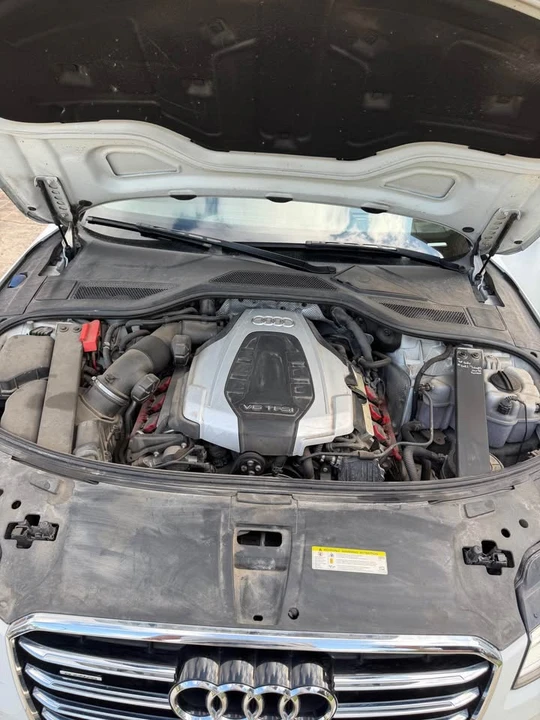 2016 Audi D4 A8 - Image 2 of 3