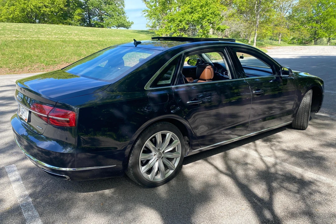 2016 Audi D4 A8 - Image 4 of 31