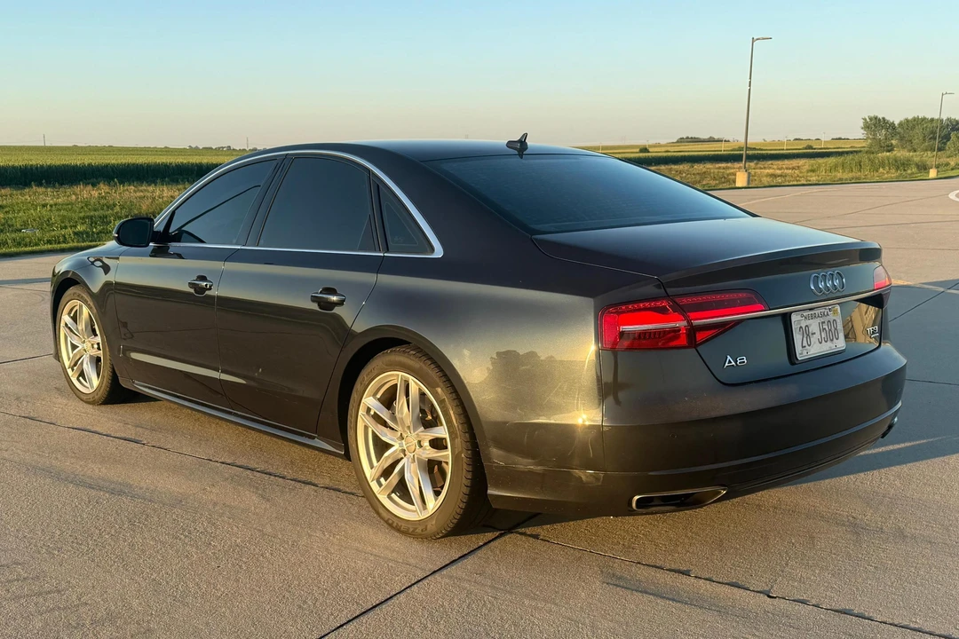2016 Audi D4 A8 - Image 4 of 31