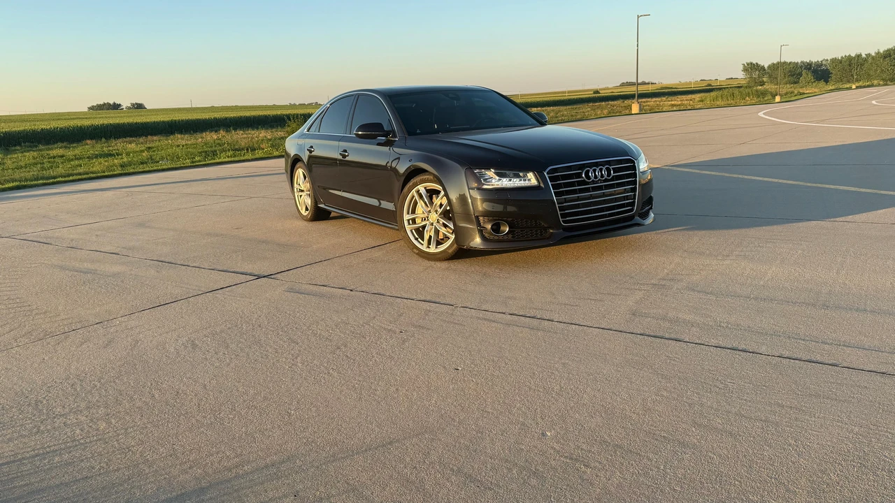 2016 Audi D4 A8 - Image 12 of 31