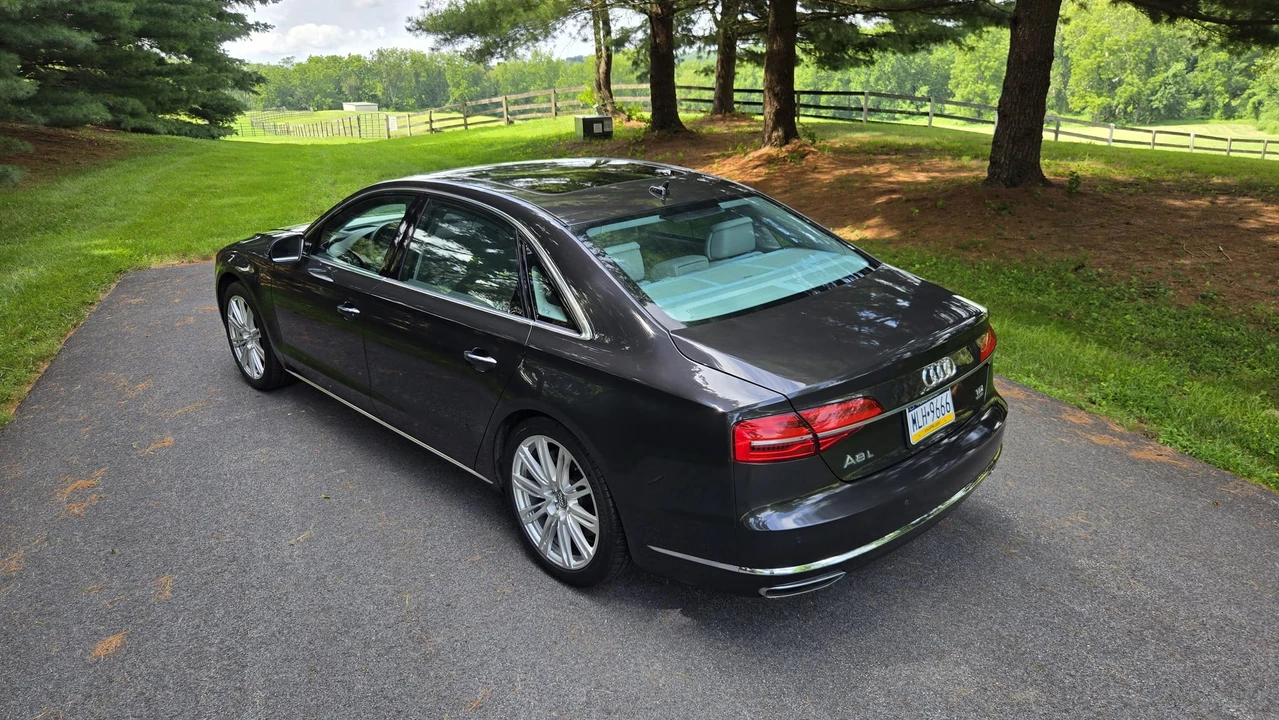 2016 Audi D4 A8 - Image 10 of 31