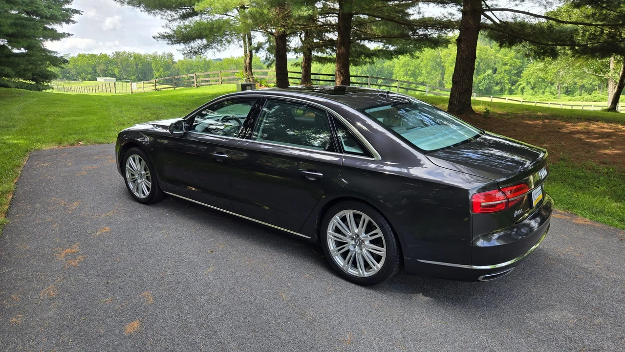 2016 Audi D4 A8 - Image 9 of 31